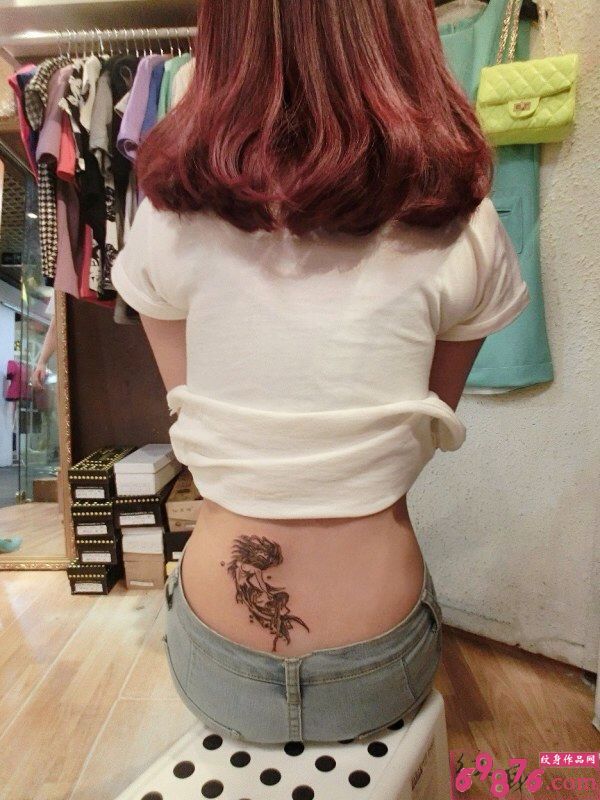 性感小蛮腰美人鱼纹身_腰部纹身图案大全_纹身图吧图片