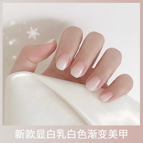 简约干净美甲图片显手白 干净显手白的美甲图片冬季图片