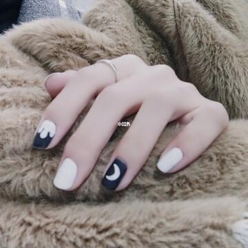 黑美甲图片