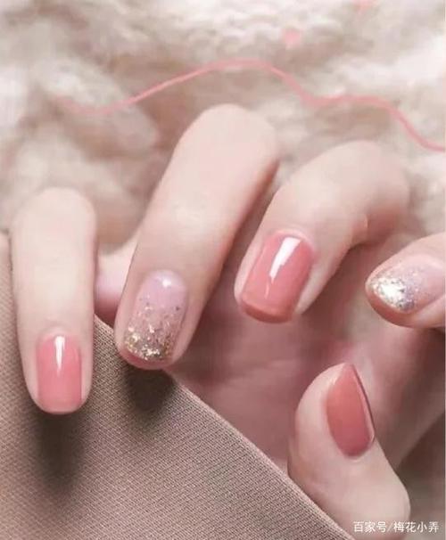 白美甲图片