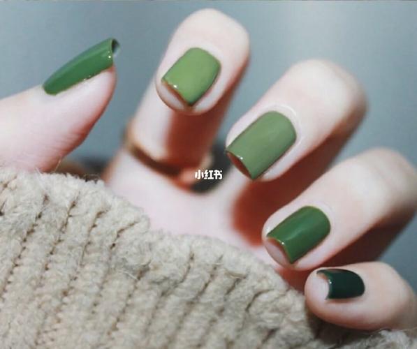 绿美甲图片