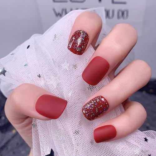 红美甲图片