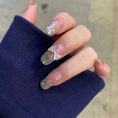 黑美甲图片