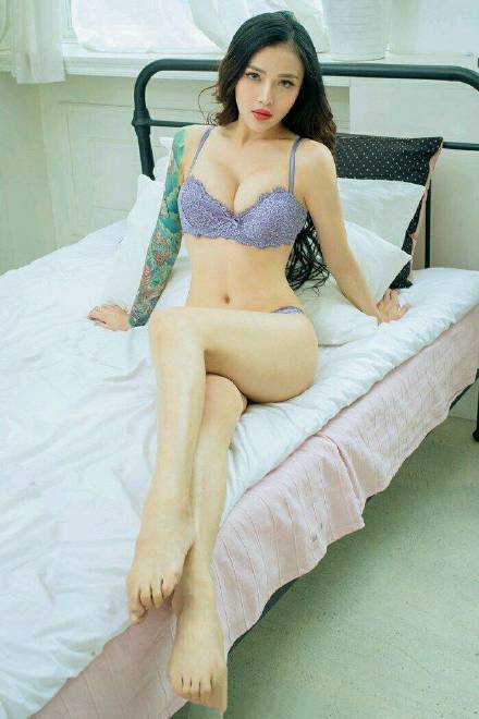 性感漂亮的9张国内花臂纹身美女图片欣赏图片