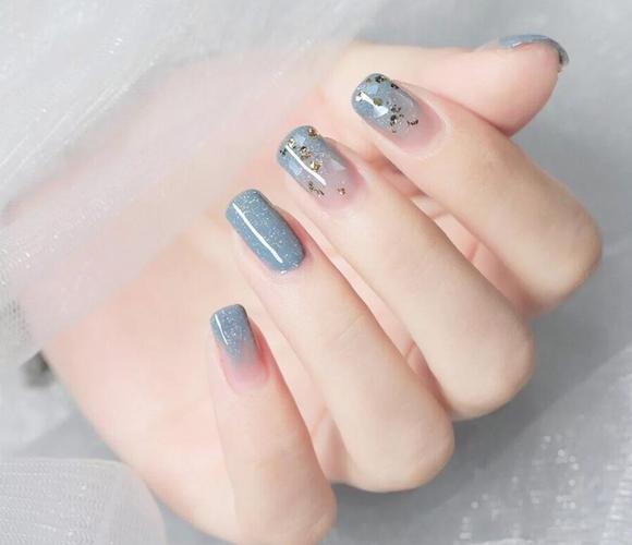 蓝美甲图片