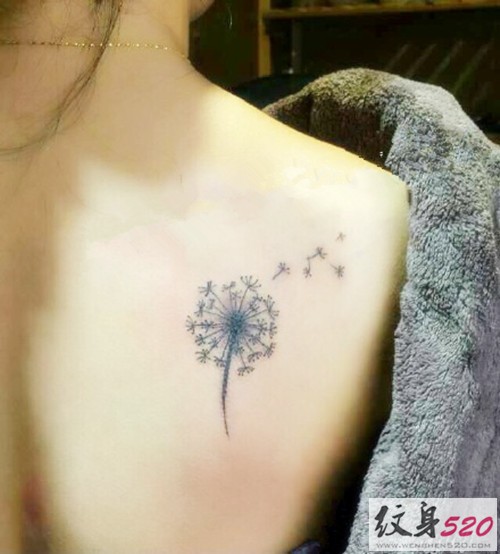 照耀世界的自由女神纹身图案图片