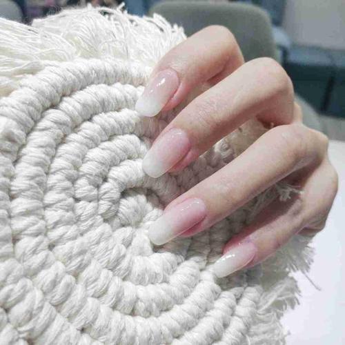 白美甲图片