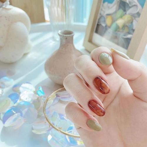 白色美甲图片款式 白色美甲图片新款图片