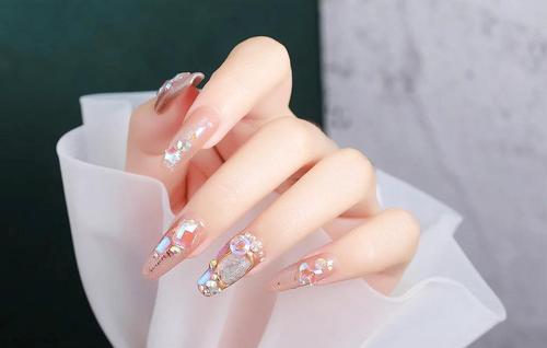 琥珀色美甲图片 琥珀色美甲图片红色图片