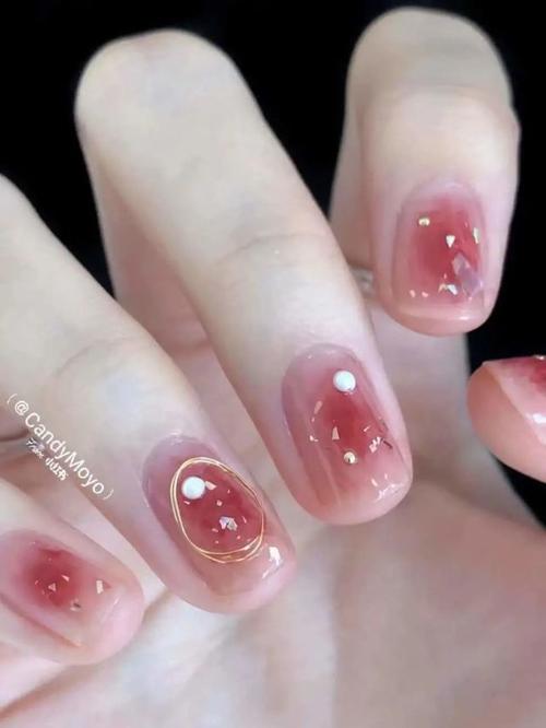 白美甲图片