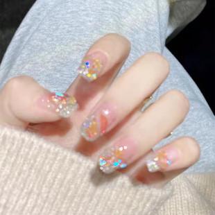白美甲图片