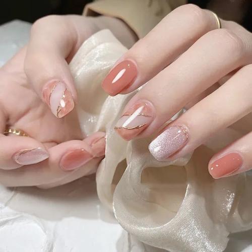 白美甲图片
