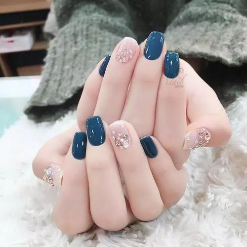 手黑适合什么颜色的美甲 适合手黑的纯色美甲图片图片