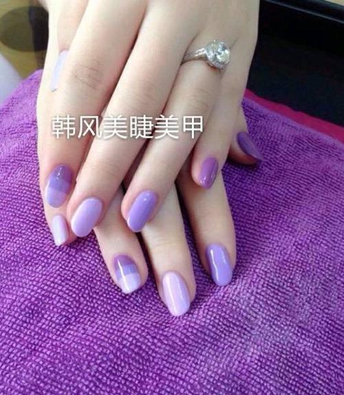 紫美甲图片