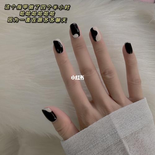 黑美甲图片