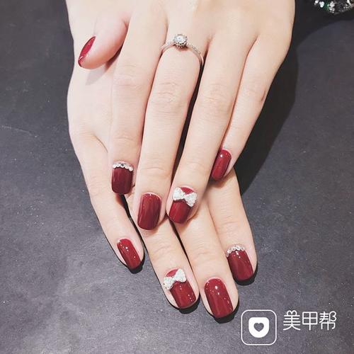 白美甲图片