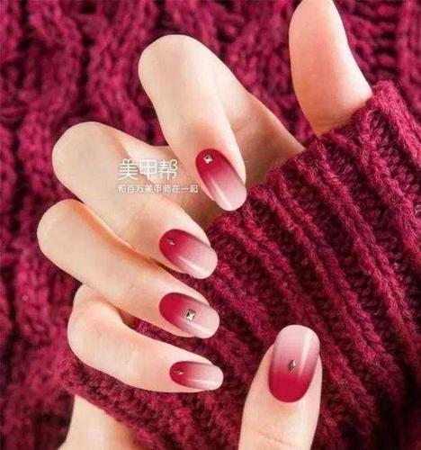 红美甲图片