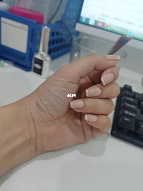 橙美甲图片