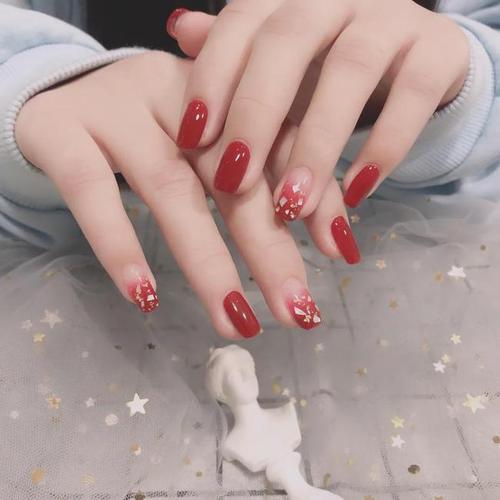 黄色美甲 白色美甲图片款式图片