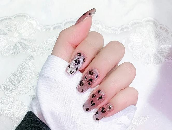 黑白美甲 黑白美甲图片大全简单新款图片