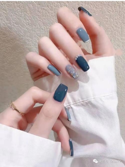 白美甲图片