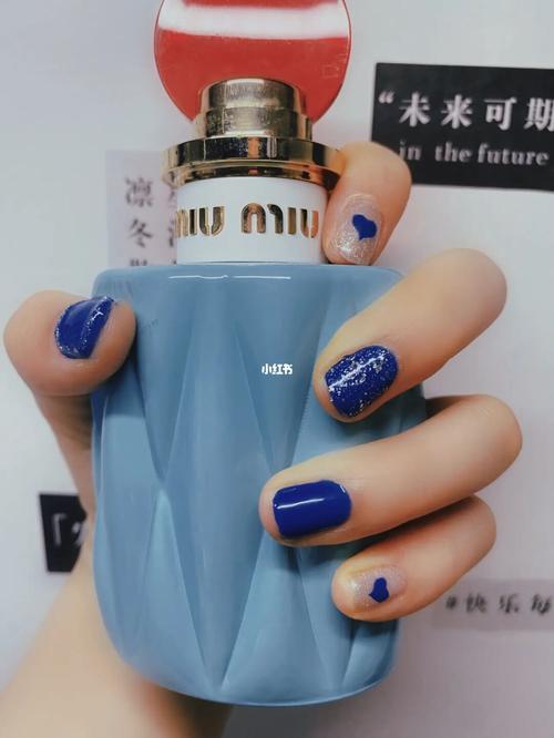蓝色系美甲 蓝色系美甲图片