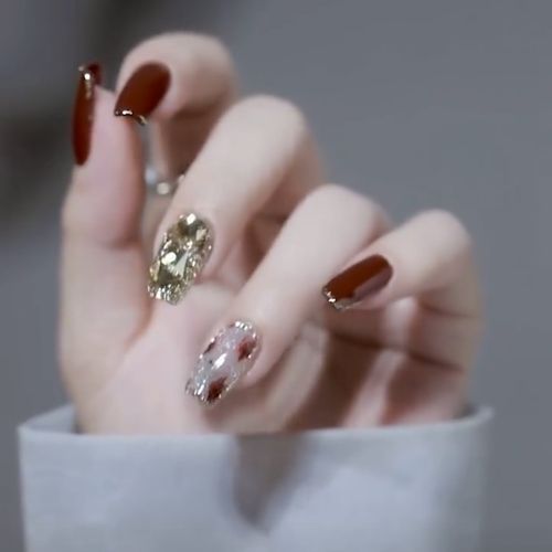 红美甲图片