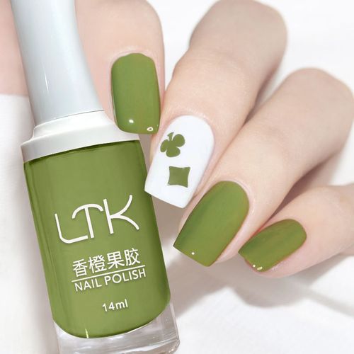 绿美甲图片