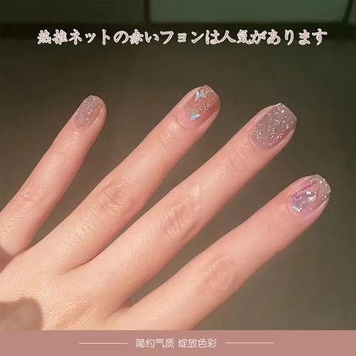 白美甲图片