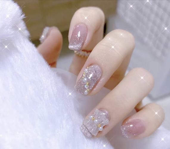 白美甲图片