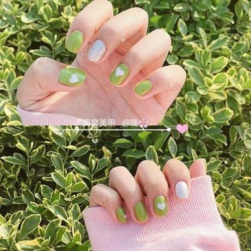 绿美甲图片