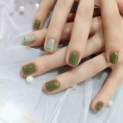 绿美甲图片