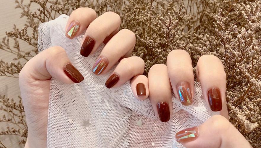白美甲图片