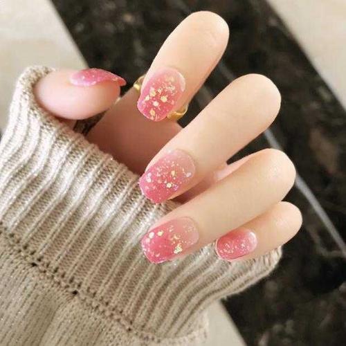 秋冬美甲图片显手白 秋冬美甲图片显手白长款图片