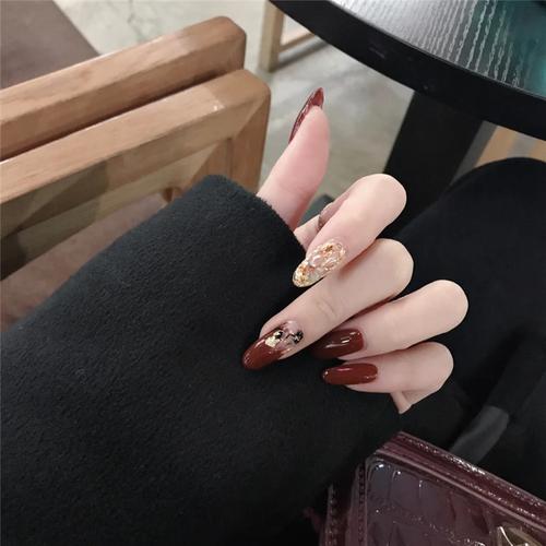 黑美甲图片