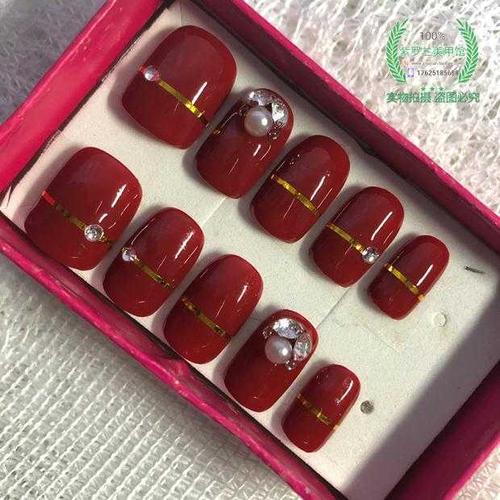 红美甲图片