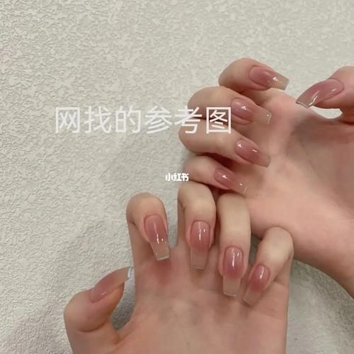 黄色美甲 白色美甲图片款式图片