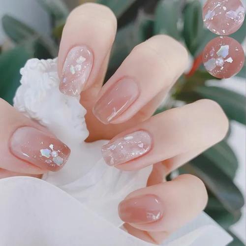 白美甲图片