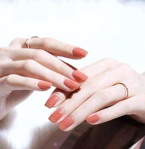 白美甲图片