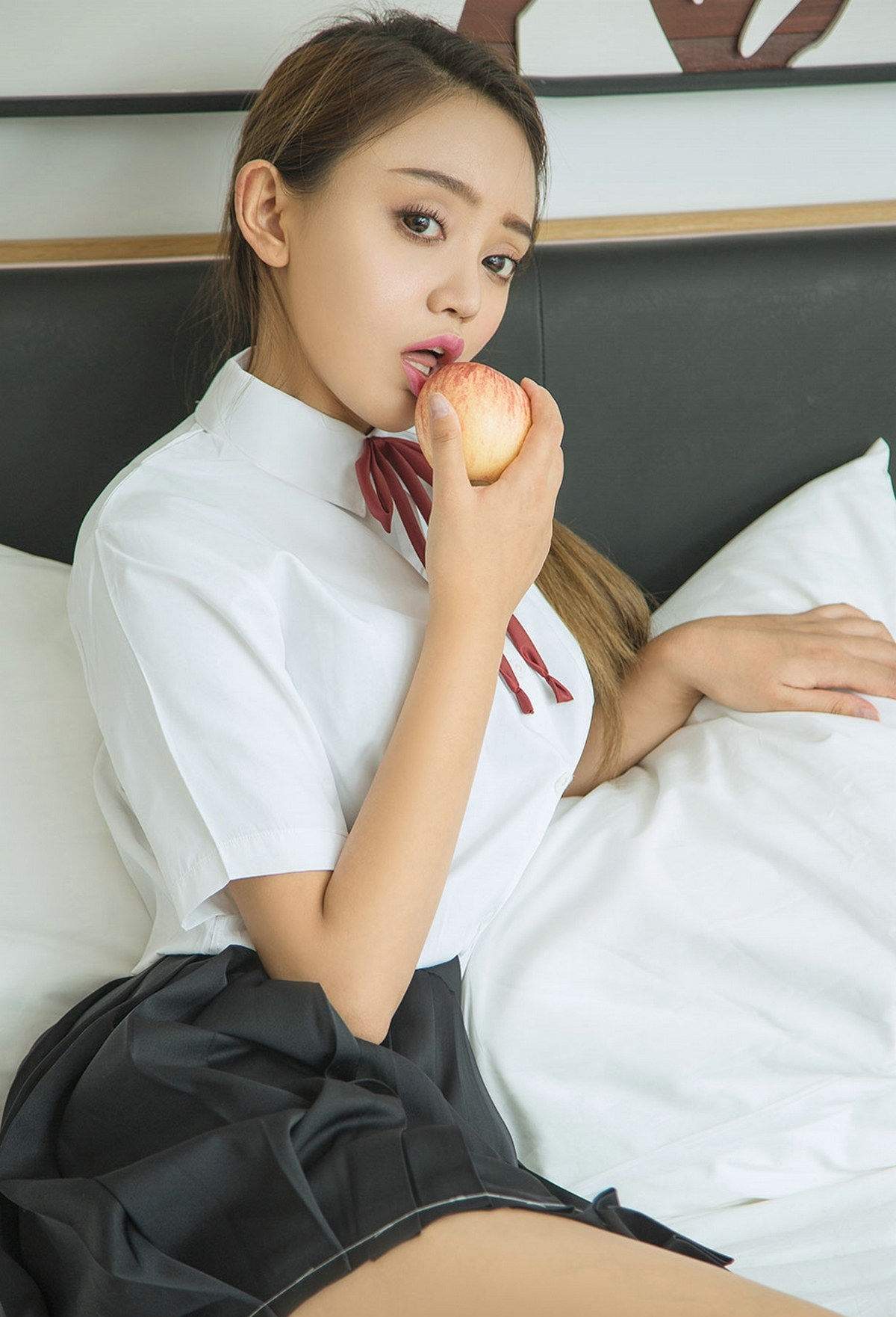 黛斯羽图片