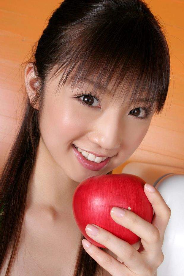 小仓优子图片