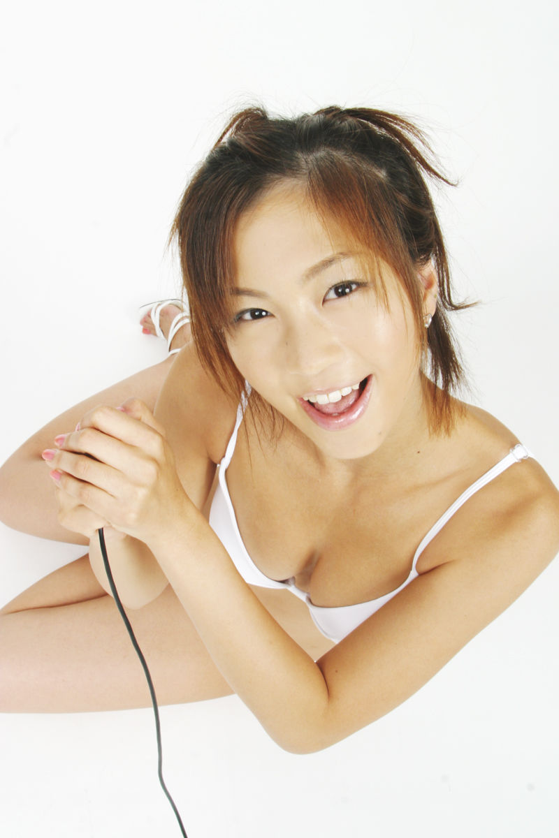 日本mm安田美沙子Misako’sBasic最新写真集图片