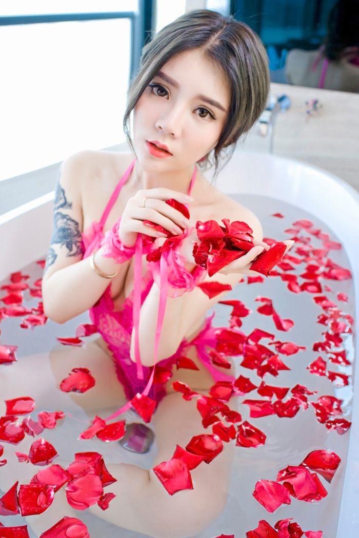 爱丽莎图片