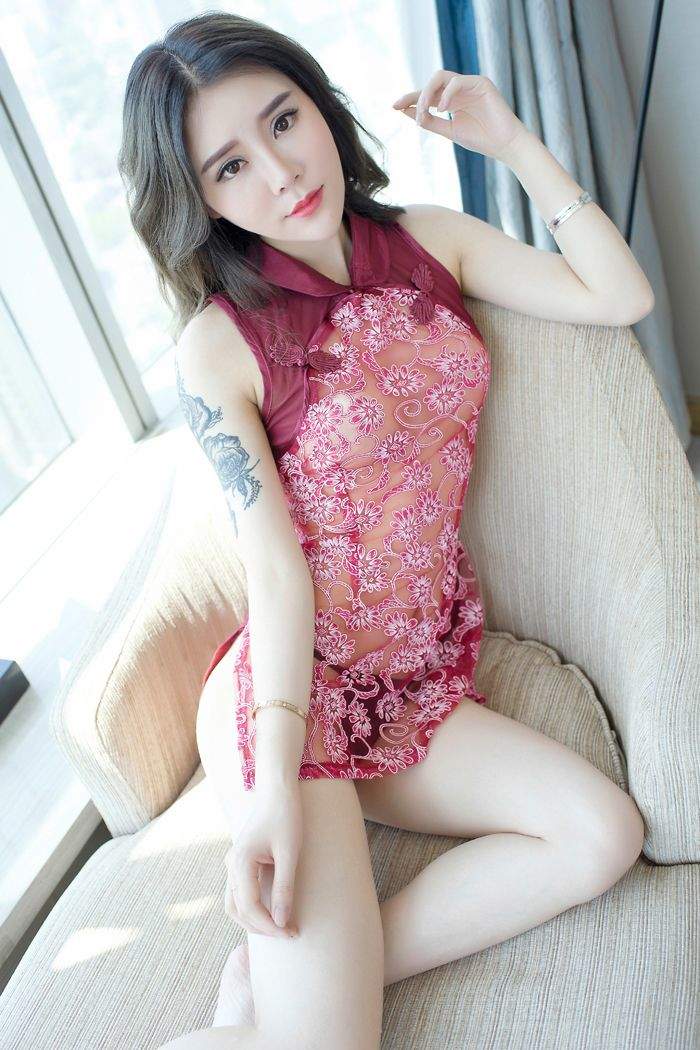 寂寞少妇爱丽莎蕾丝内衣湿身诱惑图片