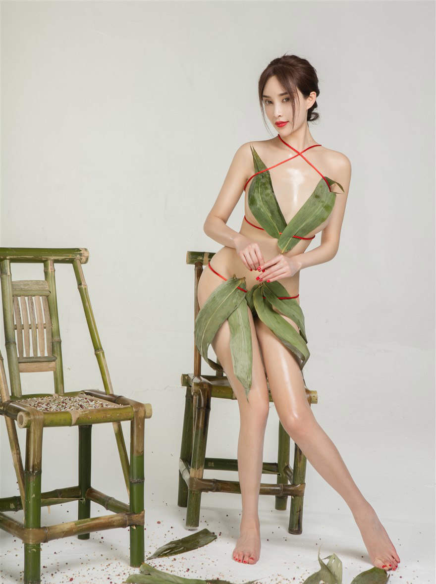 周妍希图片