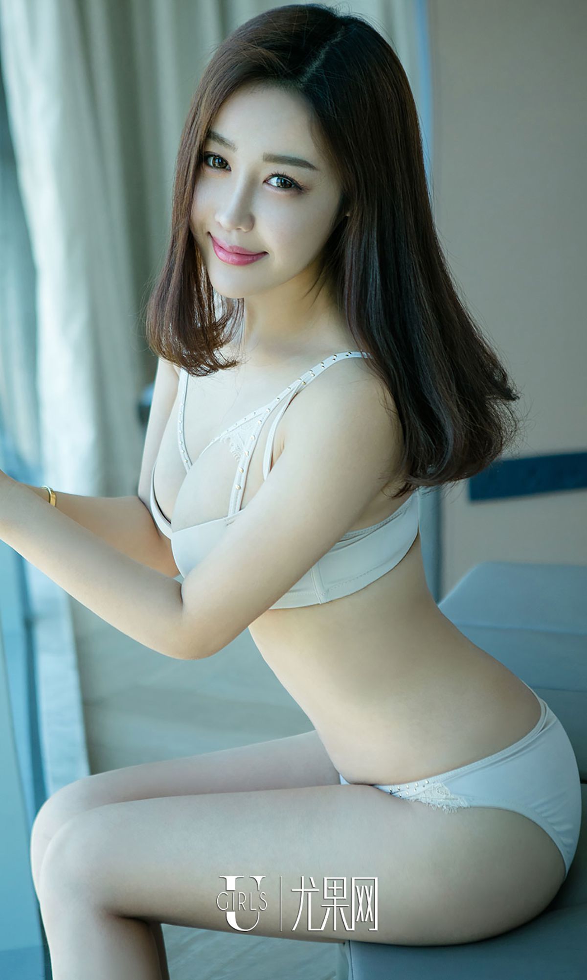 汤伊浅图片