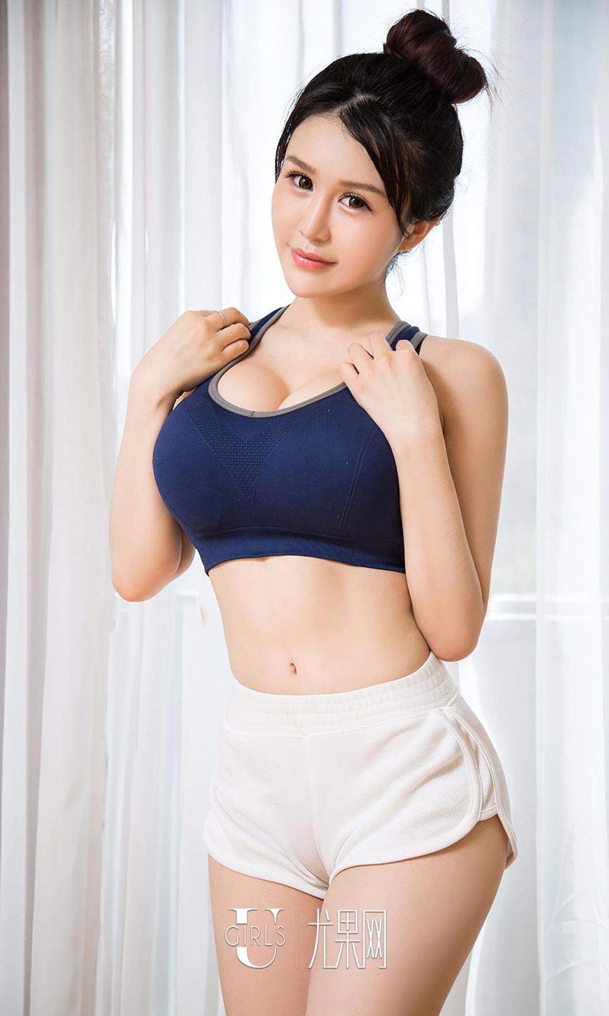 颜爱泽图片