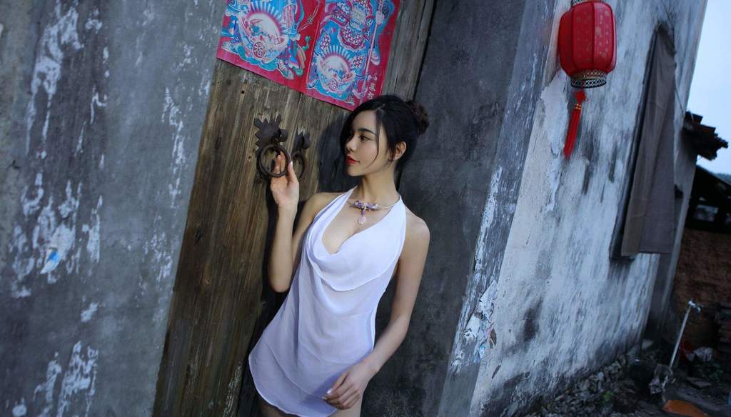 颜爱泽图片