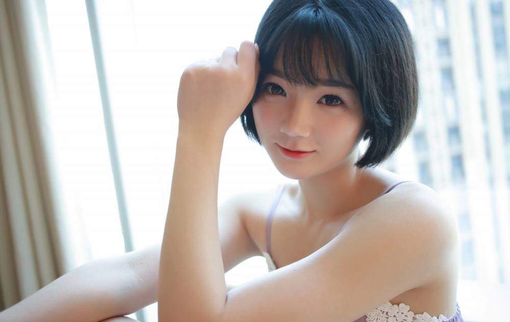 颜爱泽图片