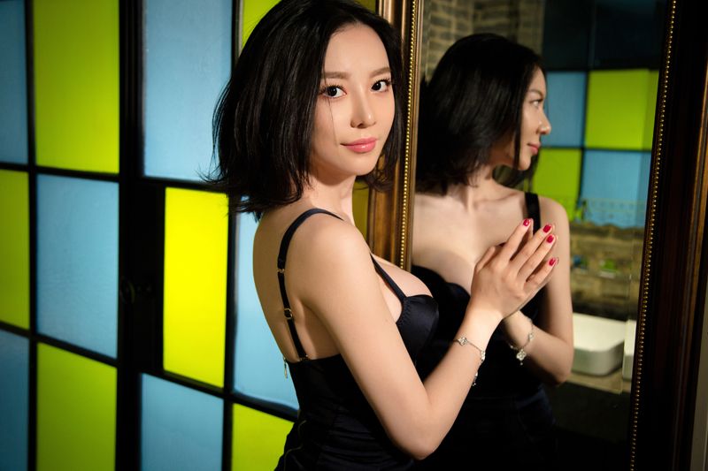 慕羽茜图片